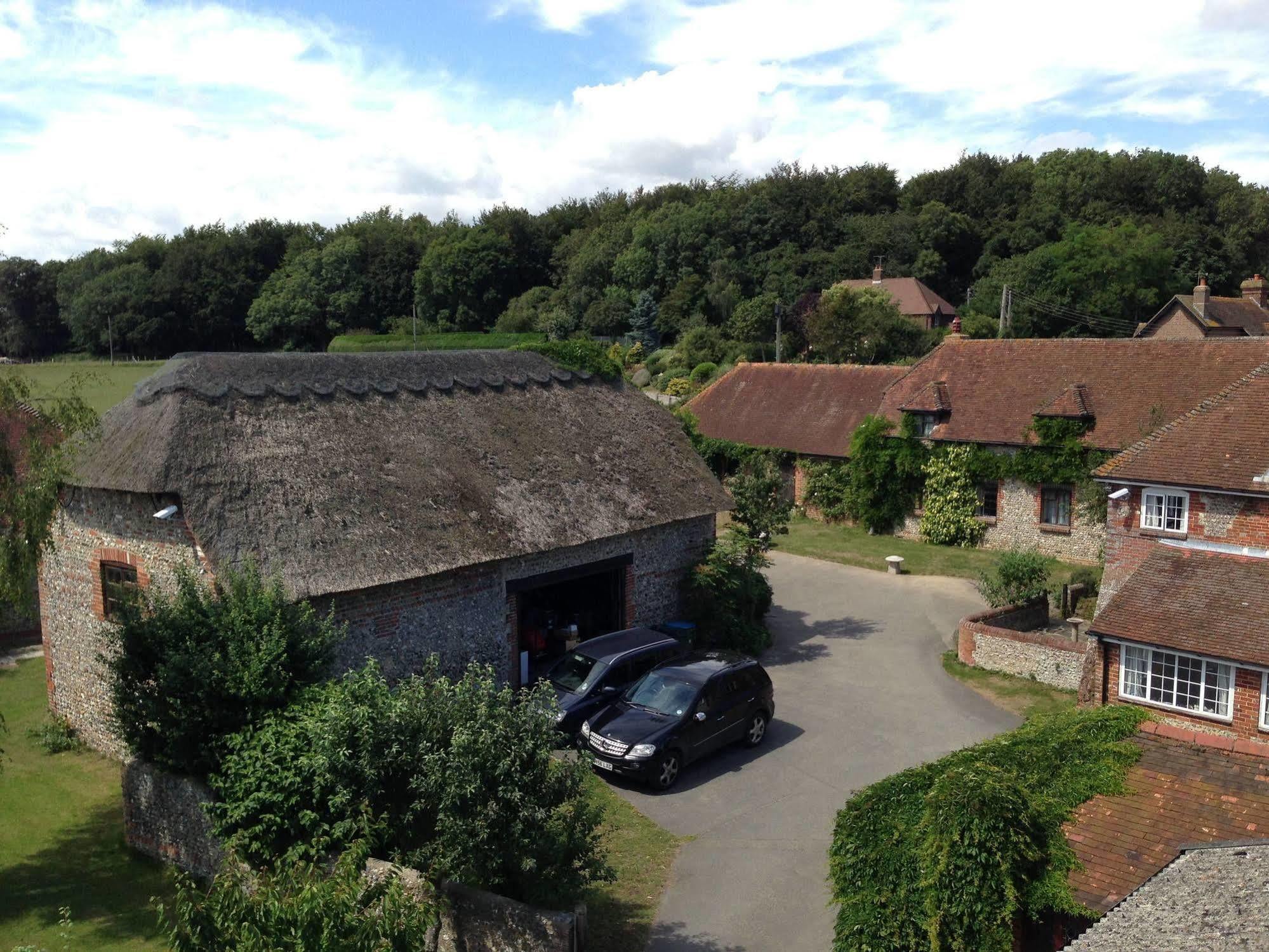 Old Selden Farm B&B Clapham  外观 照片